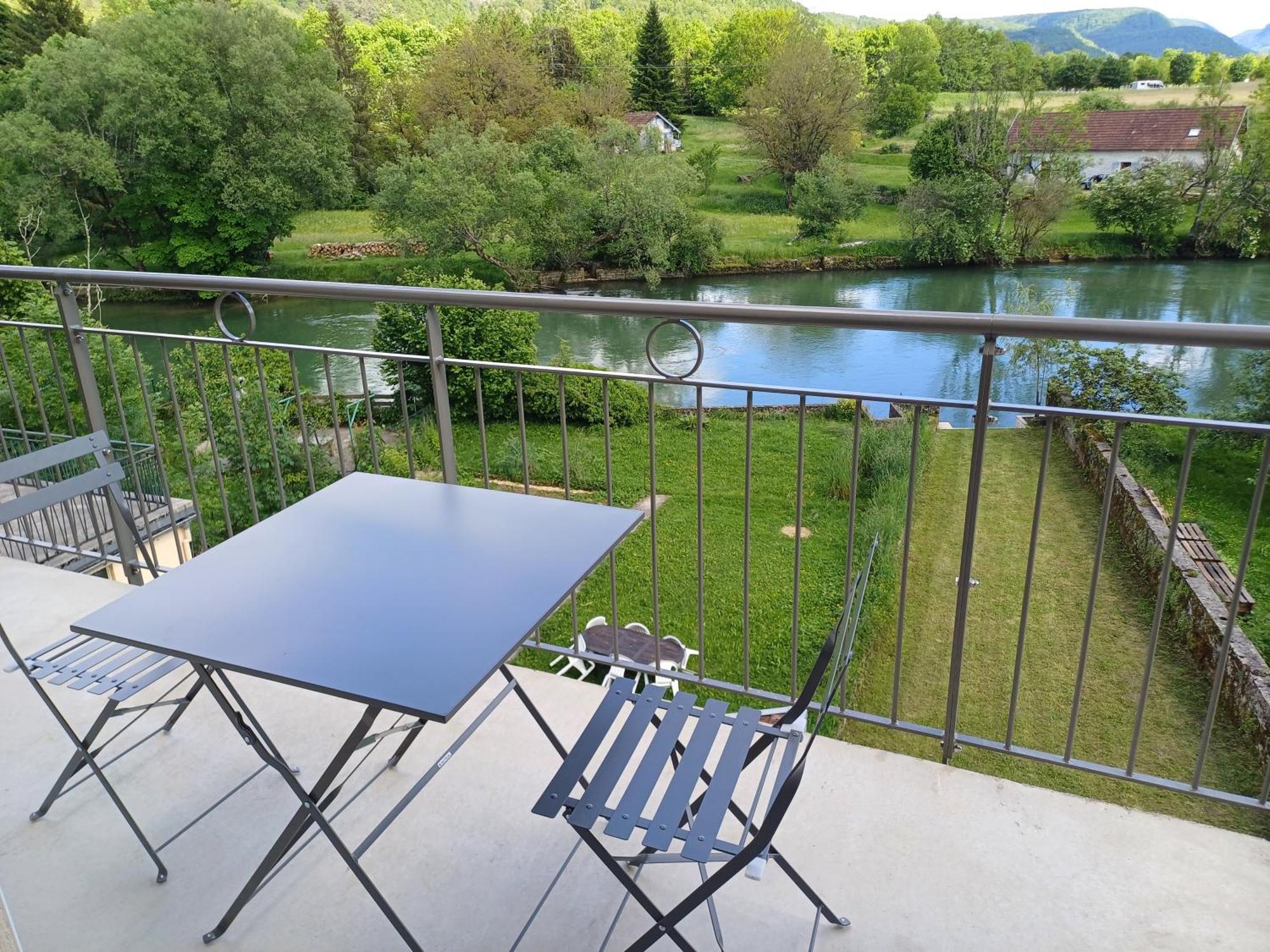 Maison De Vacances - Vue Panoramique Riviere Ornans Exterior foto